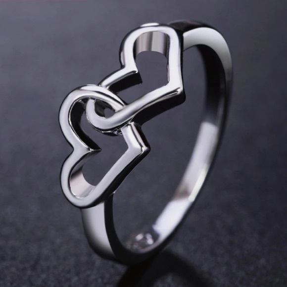 NEW!💙💎2💗HEARTS💍CONNECTED!💎💙7💗GORGEOUS RING! - Picture 6 of 8